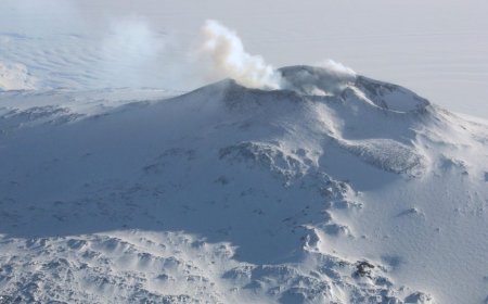 Antarctic volcano emits $6,000 worth of gold daily