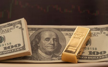 USD just bottomed; will gold really slide?