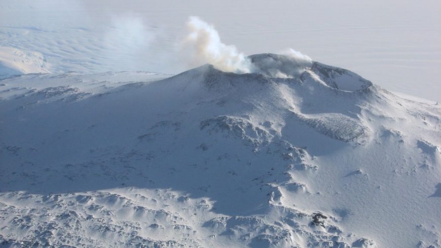 Antarctic volcano emits $6,000 worth of gold daily