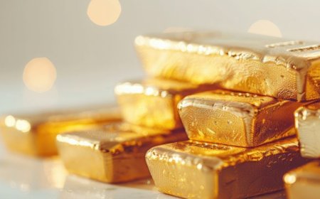 Gold stocks reloading