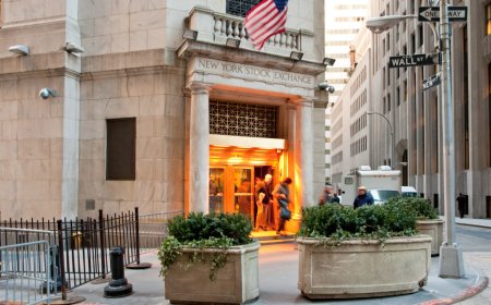 New York futures for gold, copper tumble on WSJ tariff report