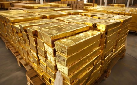Spike in gold inventories points to another large US trade gap