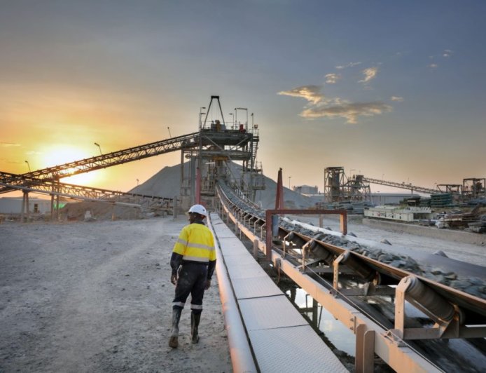 Tanzania wants large miners to refine, trade 20% of gold locally